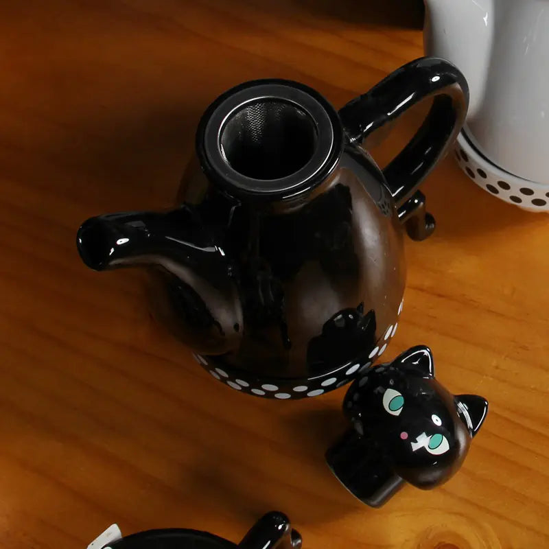 Ceramic Cup Set with Black and White Cat Design